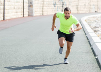 Reedukacja chodu po udarze niedokrwiennym – przewodnik po wybranych metodach rehabilitacji